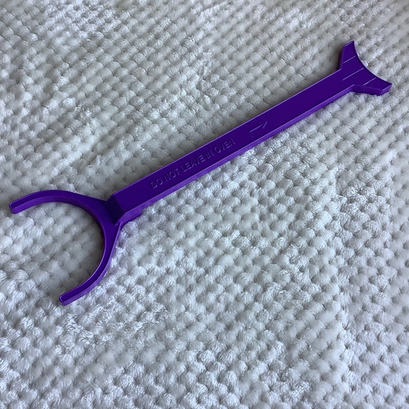 Easy Bake Oven Replacement Purple Pan Pusher Stick - Picture 1 of 2